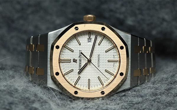 愛彼腕表表蒙子壞了處理方法盤點(專業維修建議與常見問題解答)(圖) 愛彼腕表表蒙子壞了處理方法盤點(專業維修建議與常見問題解答)(圖)