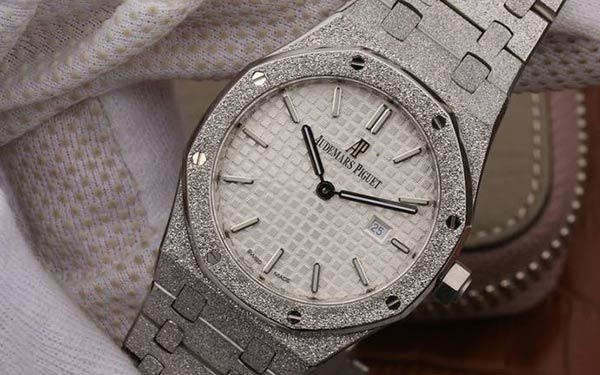 愛彼表殼破裂解決技巧詳解（緊急維修與保養指南）（圖）