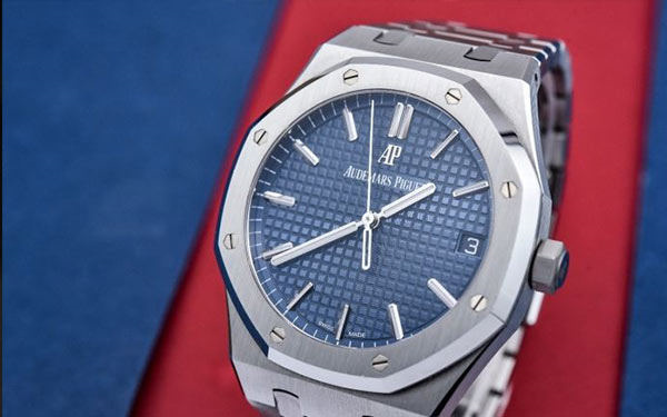 愛彼表殼有劃痕解決方法是什么(圖) 愛彼表殼有劃痕解決方法是什么(圖)